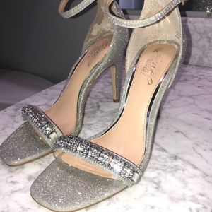 Stunning Badgley Mischka Jewel Heels